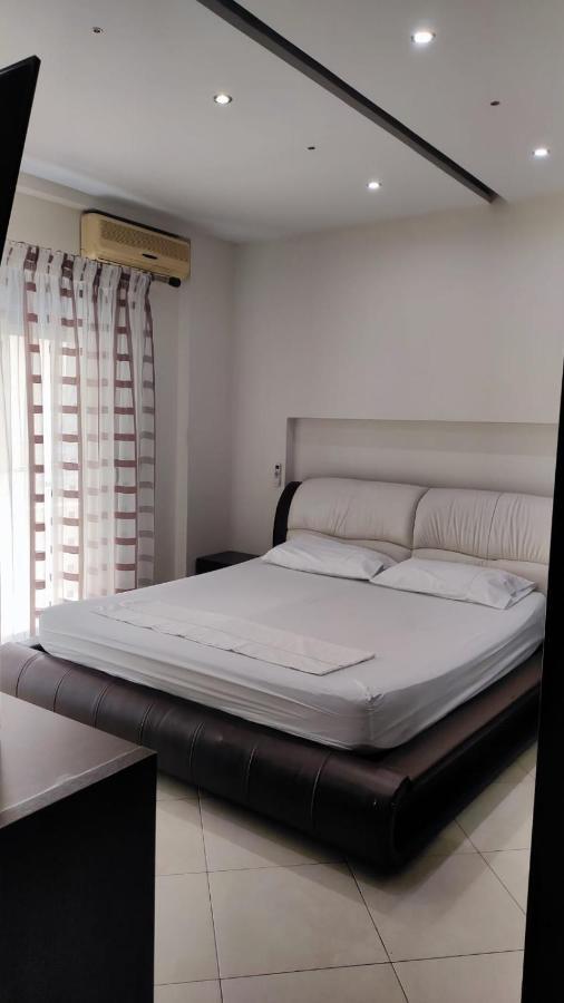 Lolu Apartment Plus Privat Parking Vlorë 외부 사진