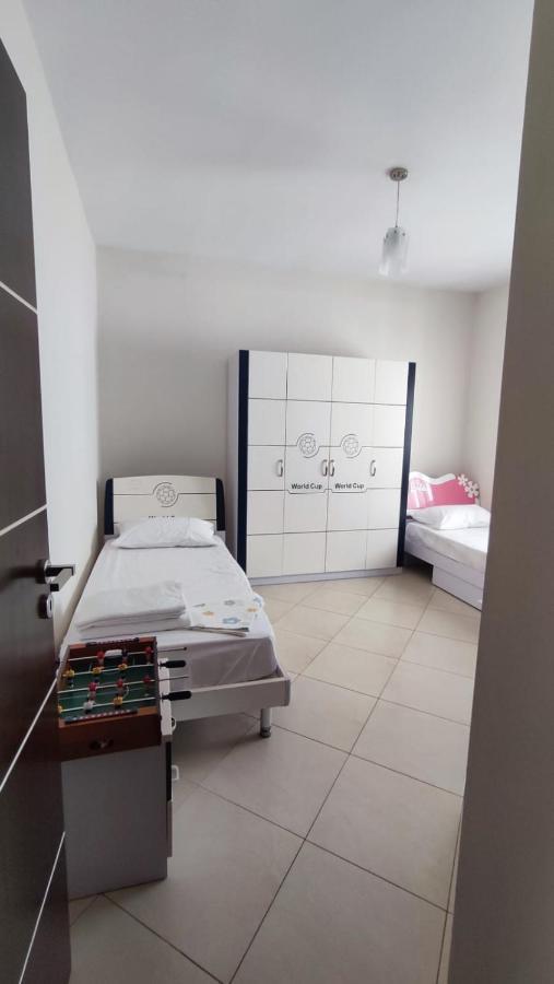 Lolu Apartment Plus Privat Parking Vlorë 외부 사진