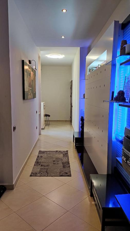 Lolu Apartment Plus Privat Parking Vlorë 외부 사진