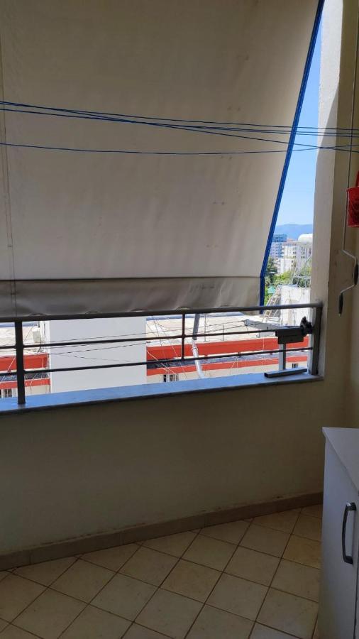 Lolu Apartment Plus Privat Parking Vlorë 외부 사진