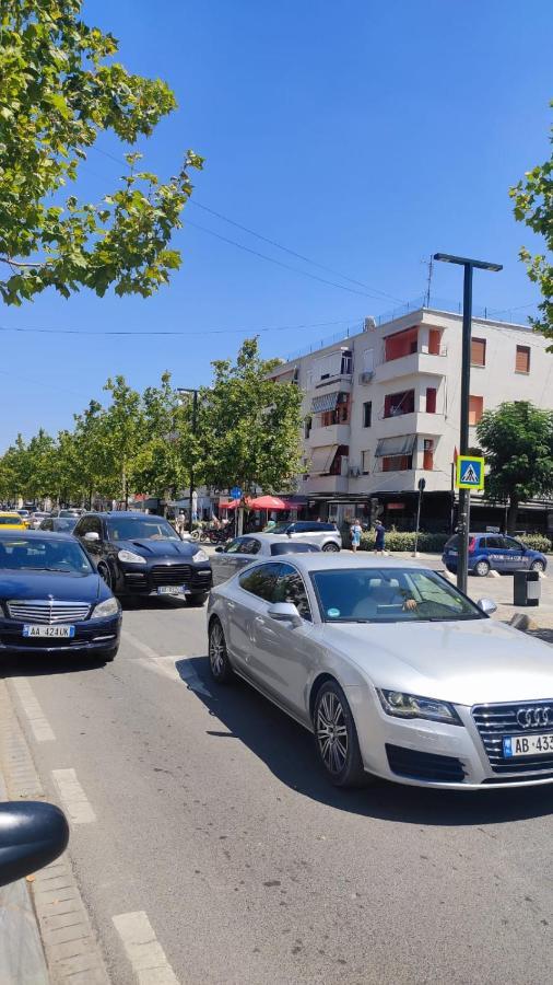 Lolu Apartment Plus Privat Parking Vlorë 외부 사진